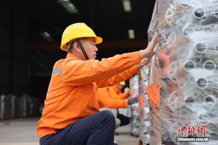 161噸工程建設物資出海 助力摩洛哥高速公路建設:建設工程